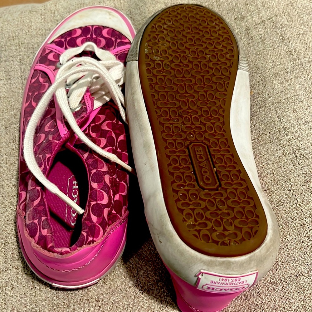 Women’s coach shoes size 5.5